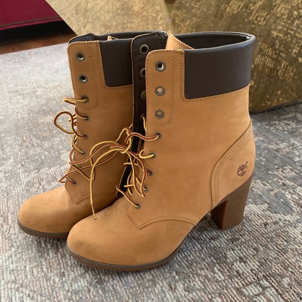 Timberland camel heeled booties